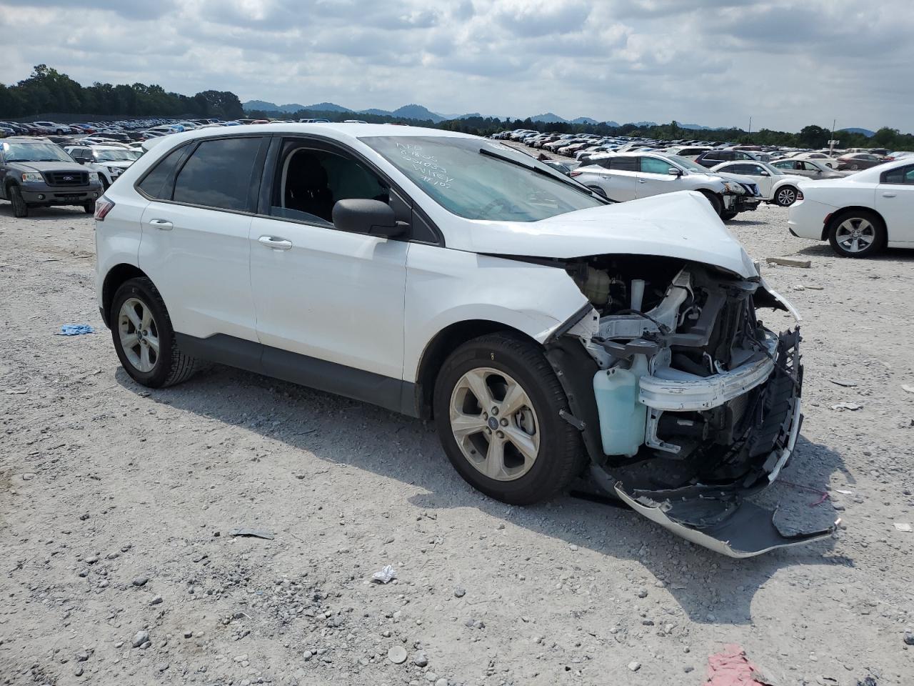 2020 Ford Edge Se - Image 4