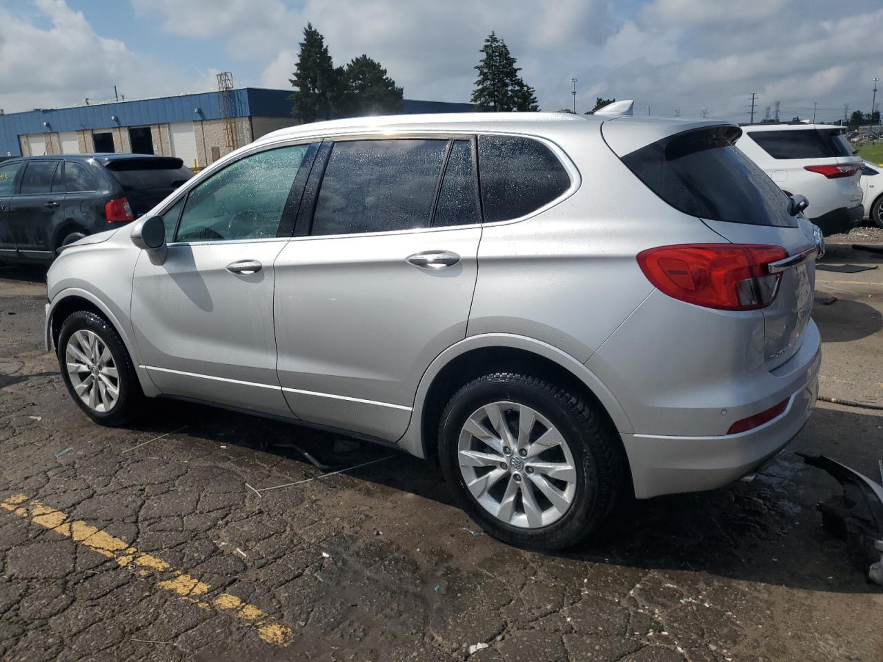 2018 Buick Envision Essence - Фото 2