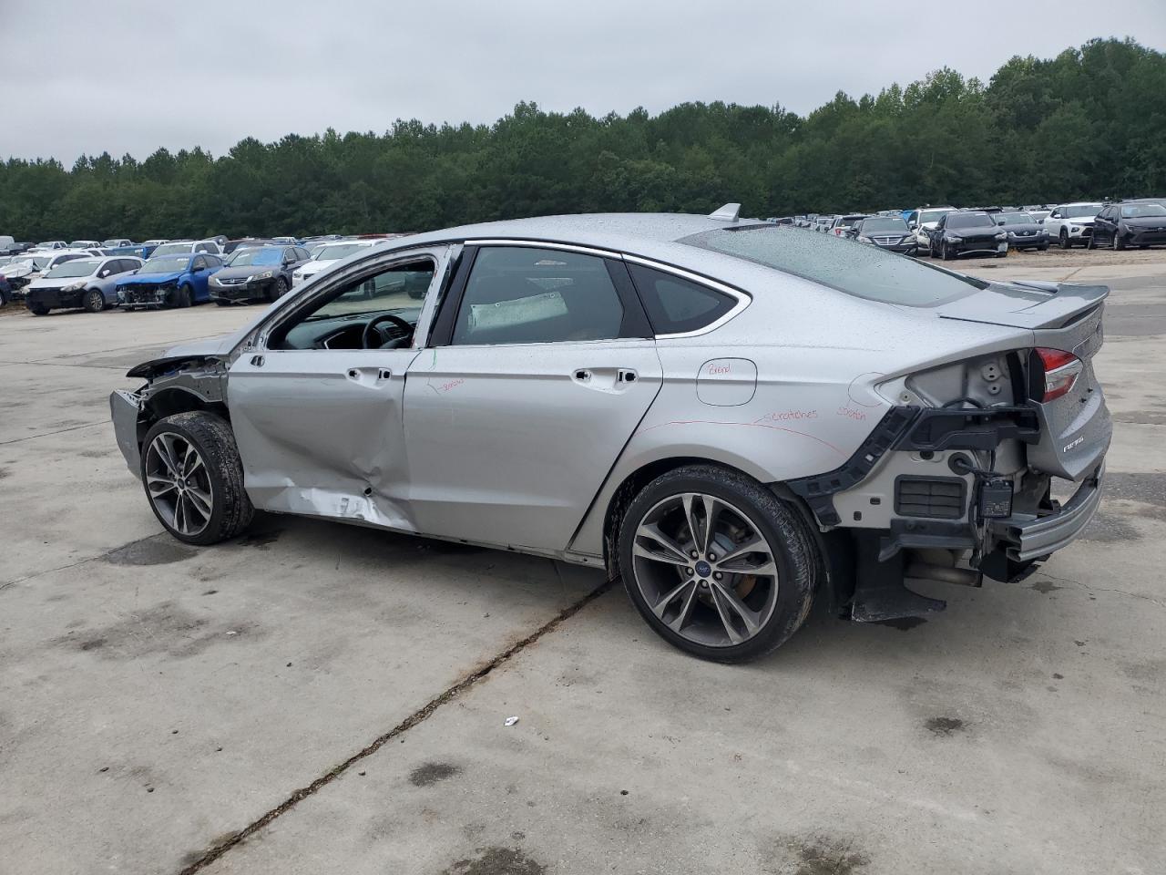 2020 Ford Fusion Titanium - Фото 2