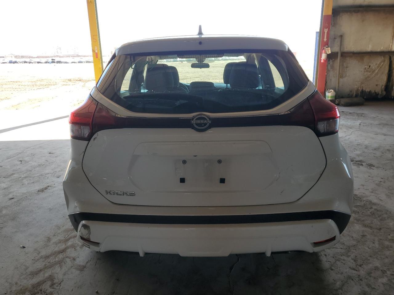 2023 Nissan Kicks S - Image 6