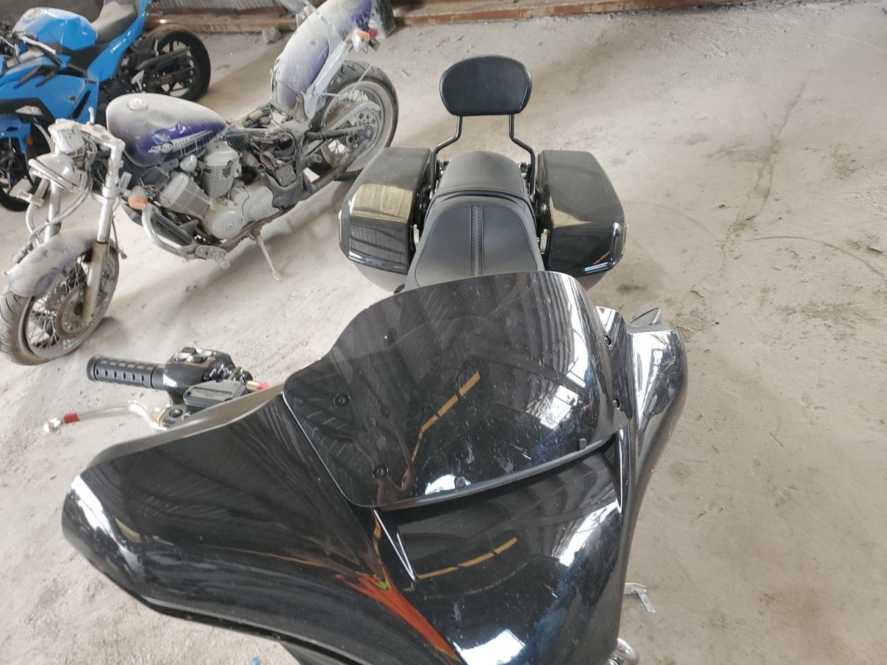 2024 Harley-Davidson Flhx - Фото 5