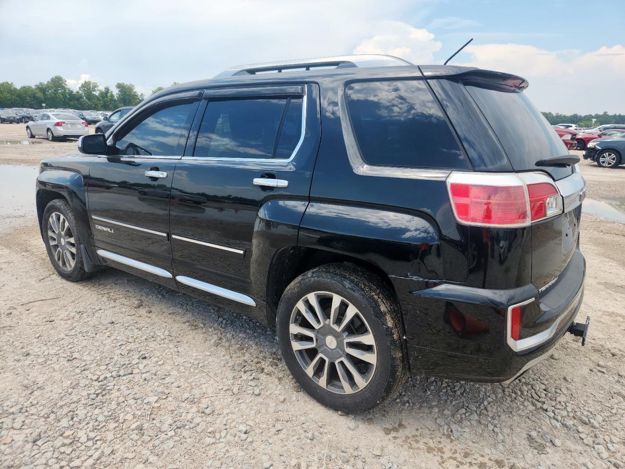 2016 GMC Terrain Denali - Image 2