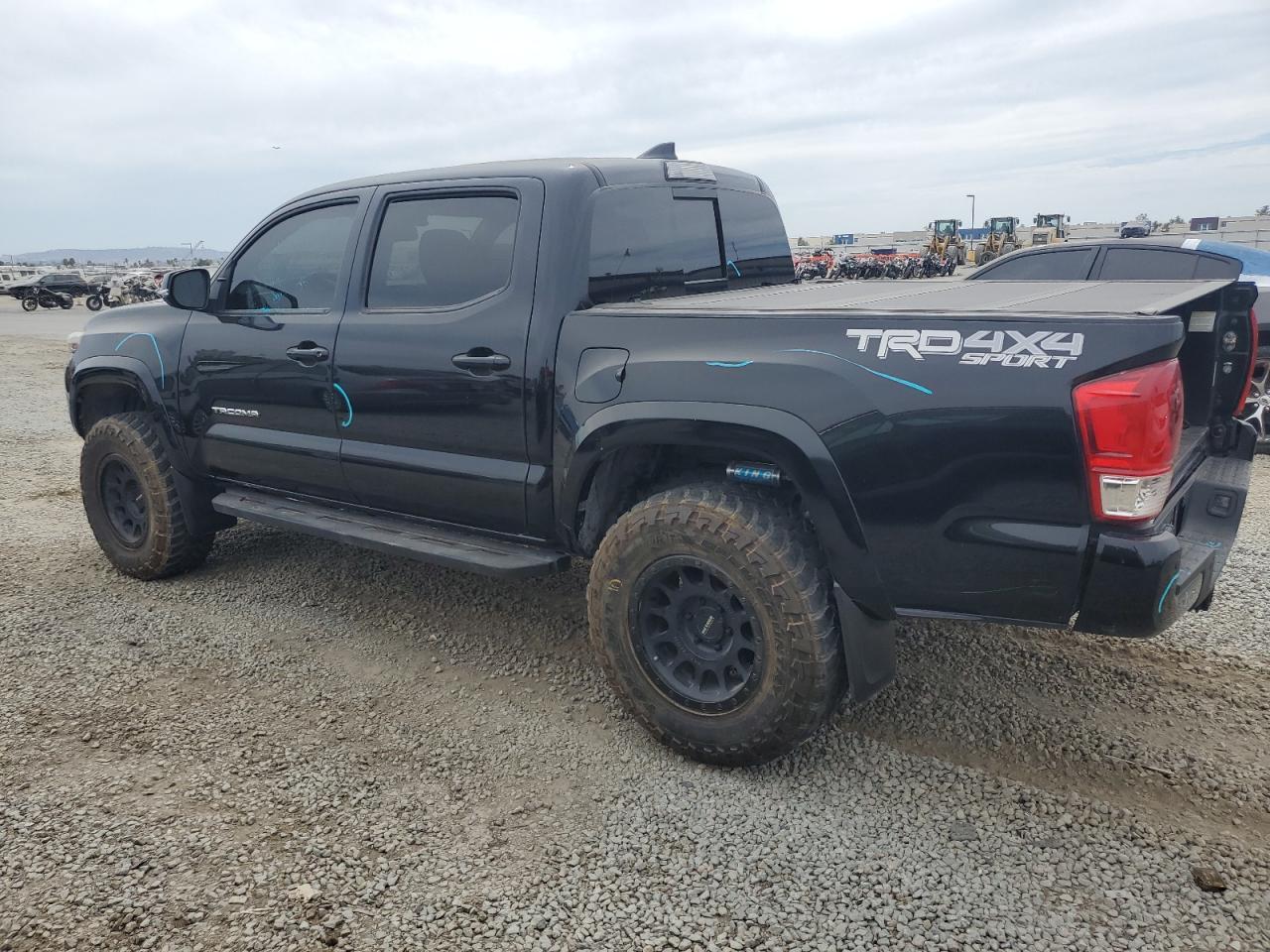 2019 Toyota Tacoma Double Cab - Image 2