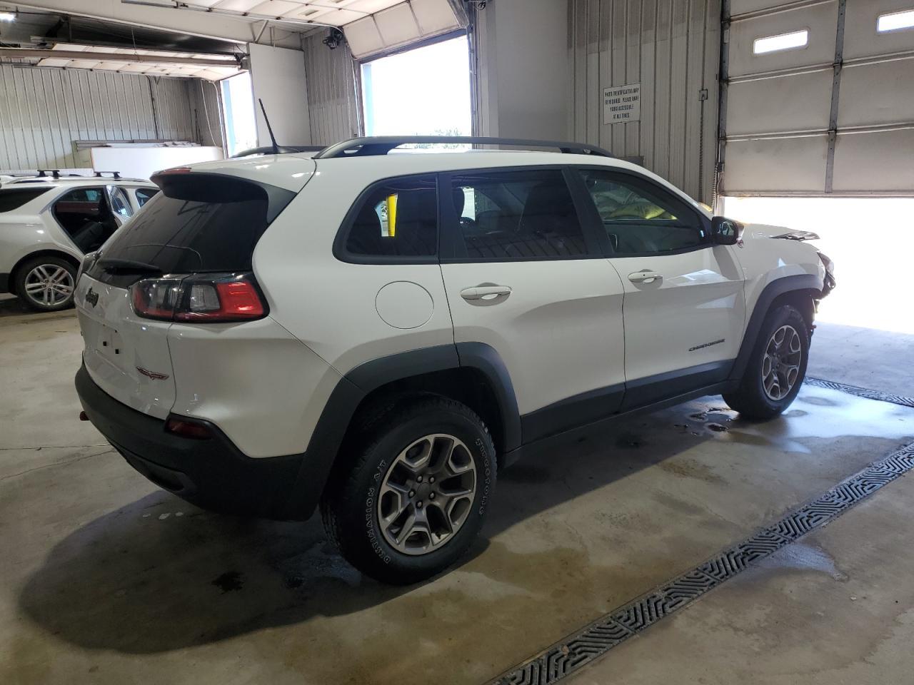 2020 Jeep Cherokee Trailhawk - Фото 3