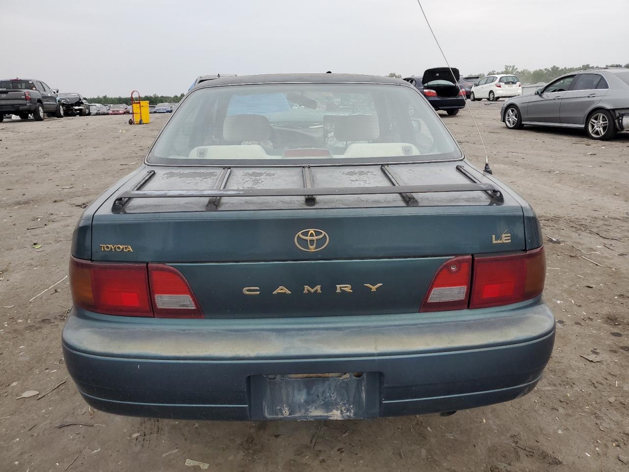 1996 Toyota Camry Dx - Image 6