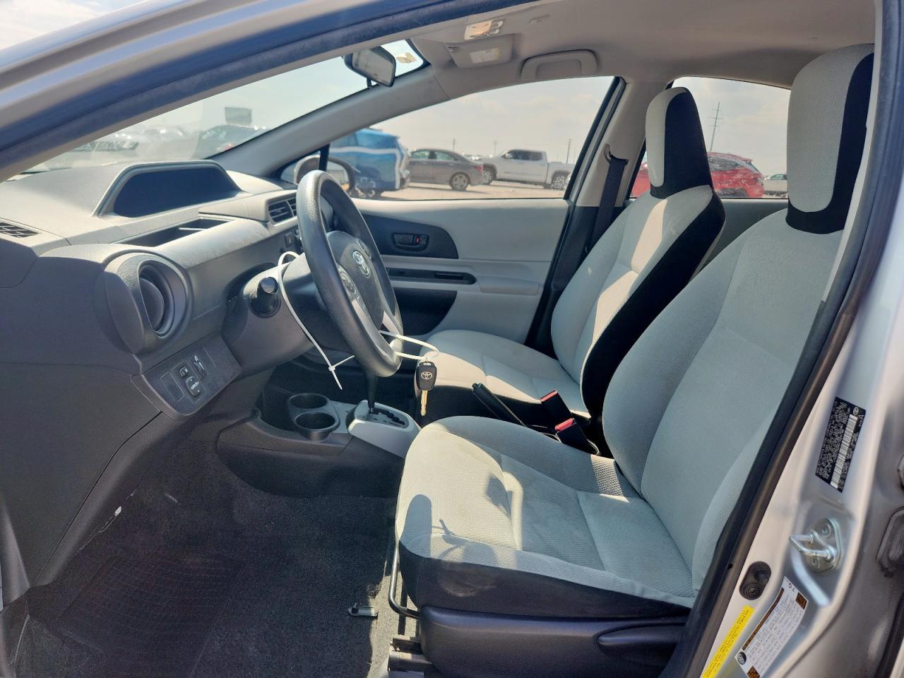 2013 Toyota Prius C - Image 7