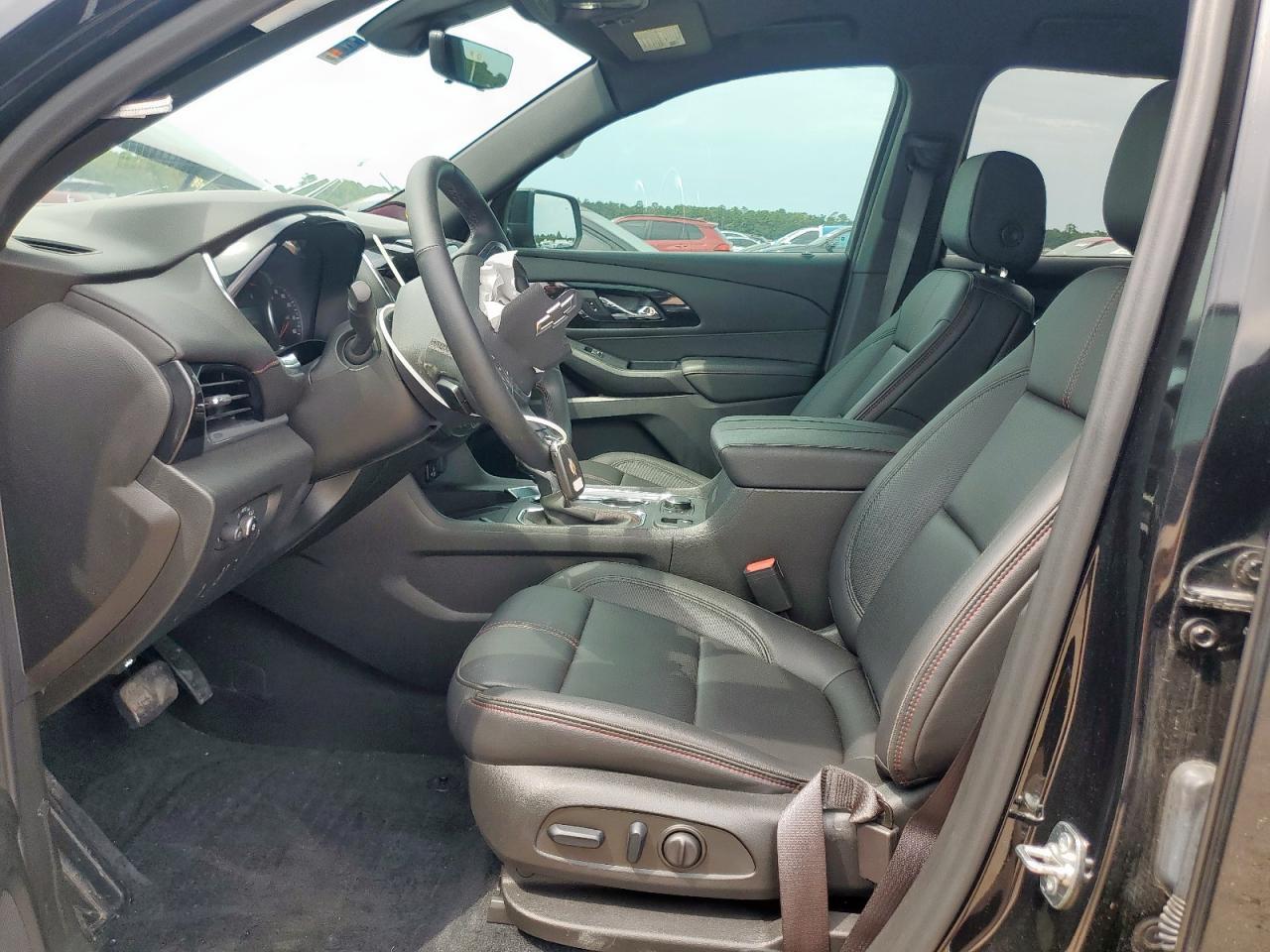 2023 Chevrolet Traverse Rs - Image 7