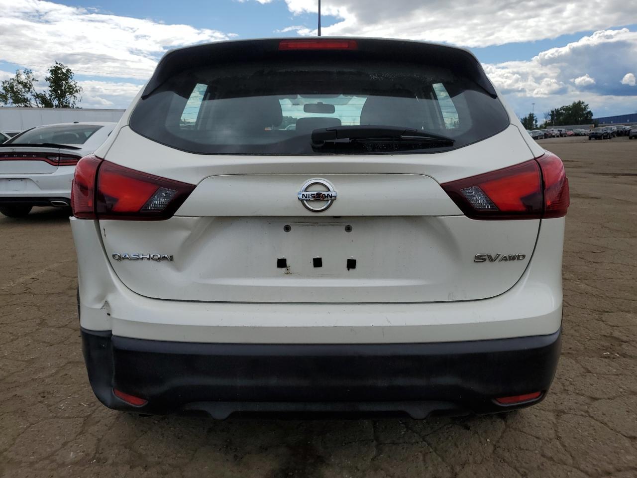 2018 Nissan Rogue Sport S - Image 6