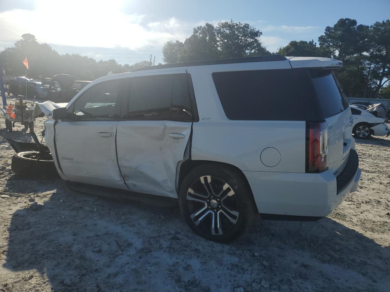 2020 GMC Yukon Slt - Image 2