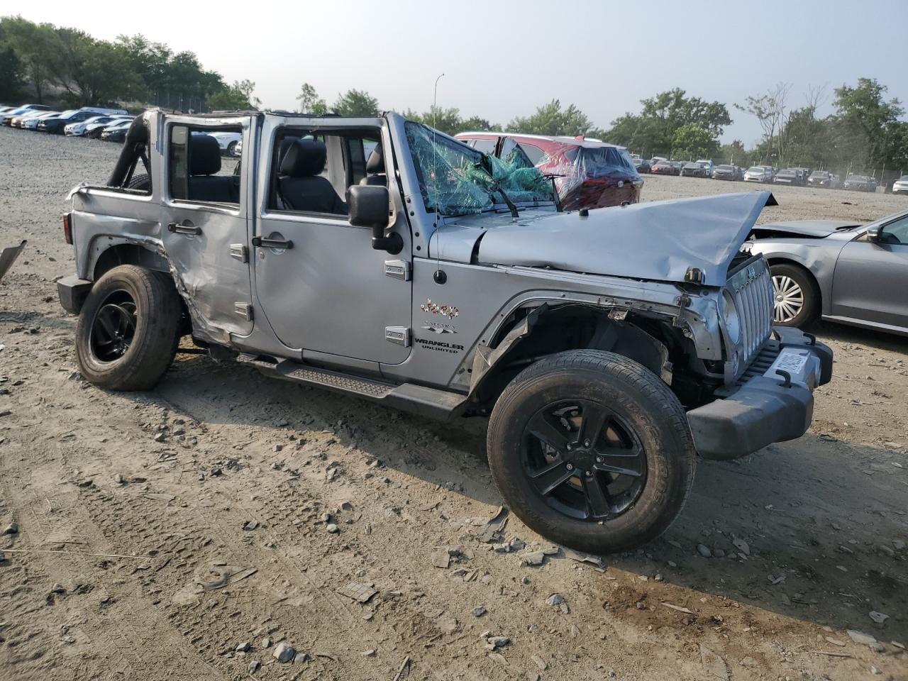 2016 Jeep Wrangler Unlimited Sahara - Фото 4
