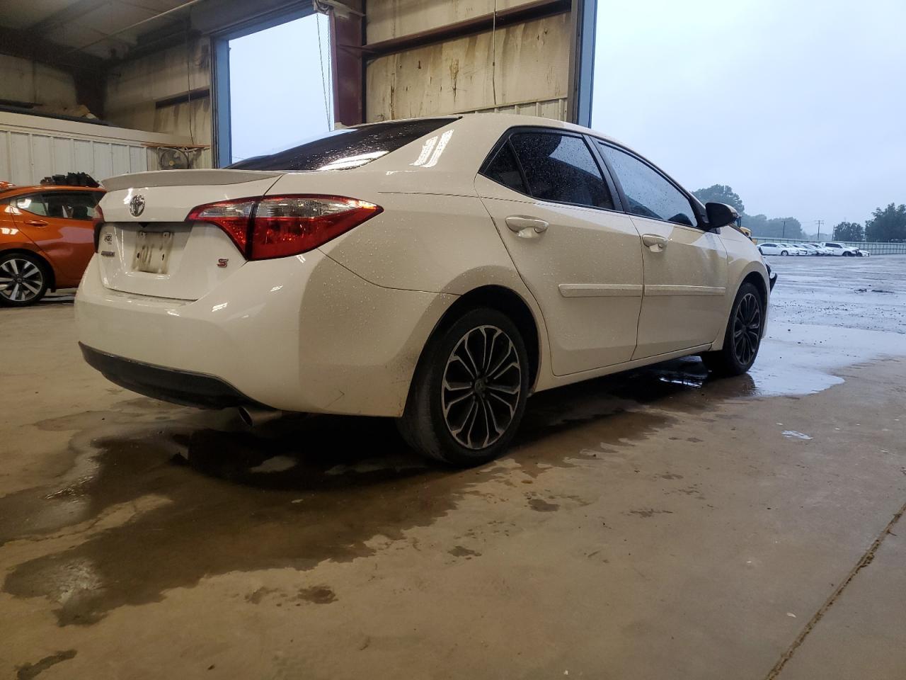 2015 Toyota Corolla L - Фото 3