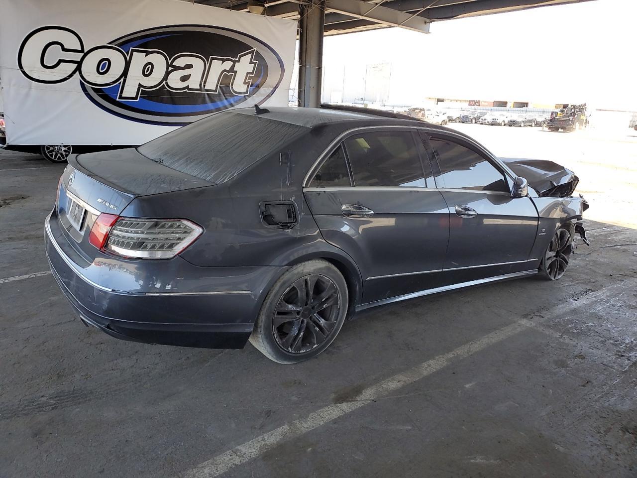 2010 Mercedes-Benz E 550 - Фото 3