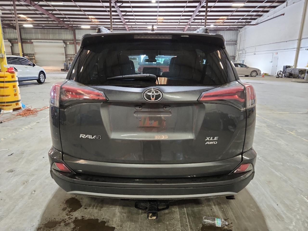 2018 Toyota Rav4 Adventure - Фото 6
