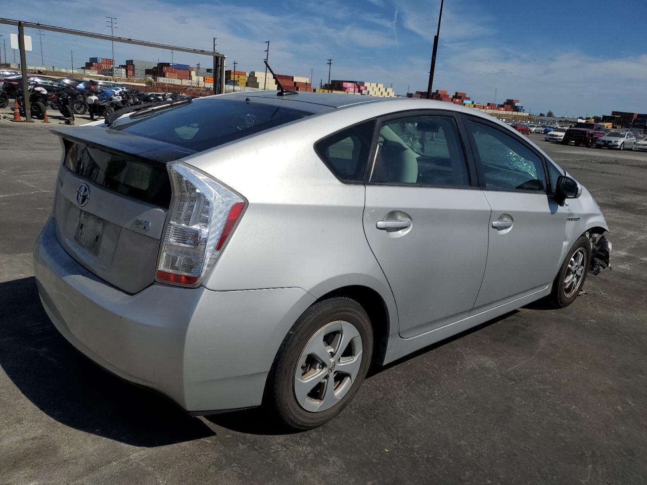 2010 Toyota Prius - Image 3