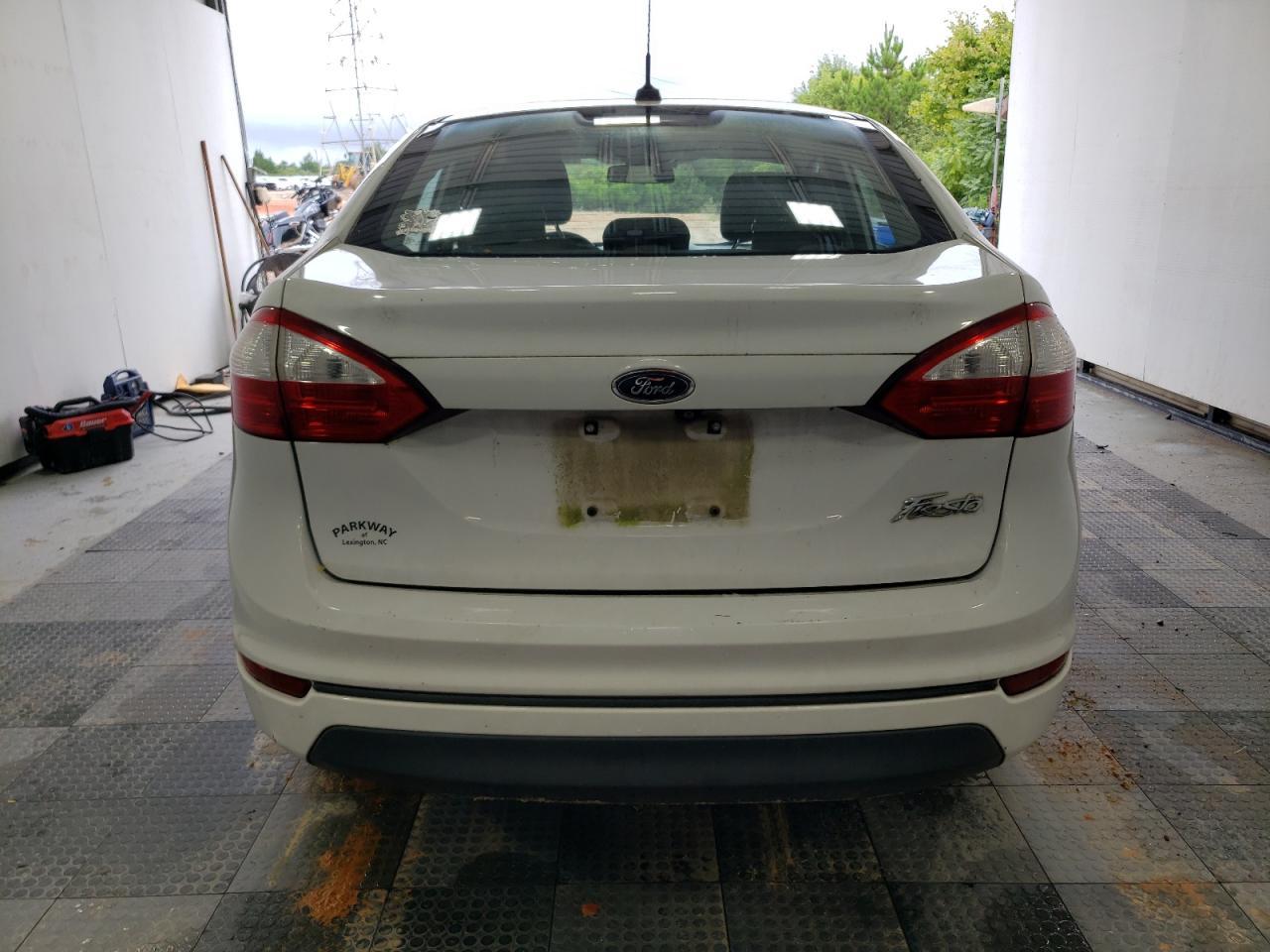 2018 Ford Fiesta S - Фото 6