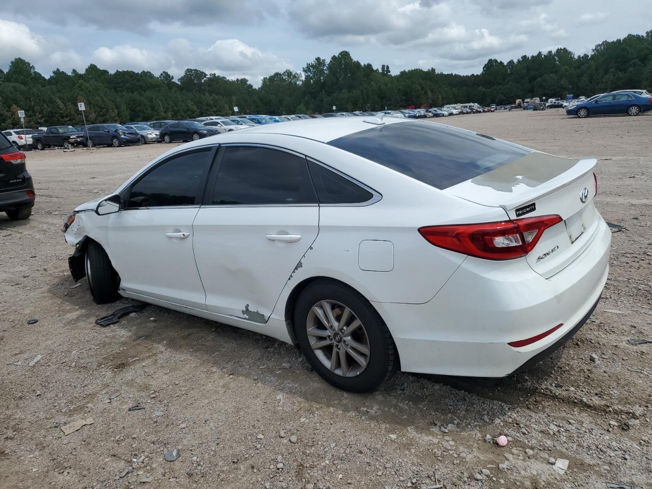 2016 Hyundai Sonata Se - Фото 2
