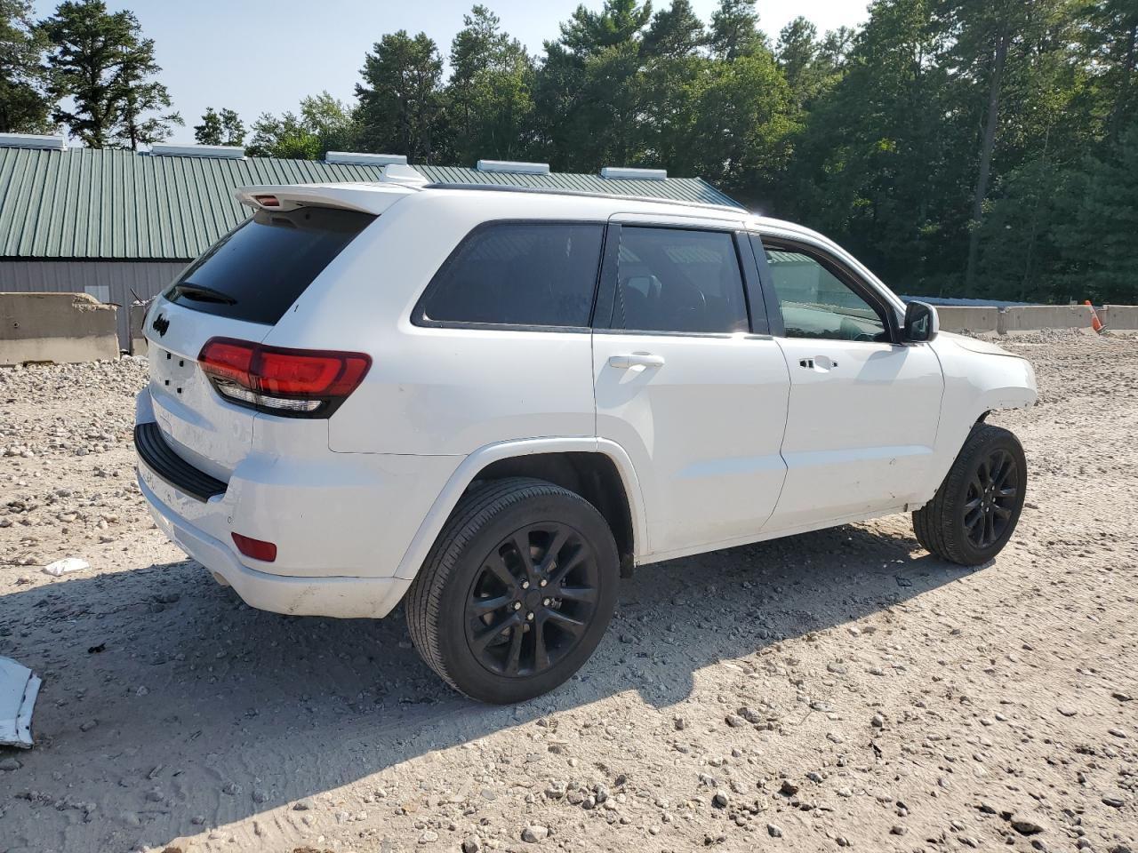2021 Jeep Grand Cherokee Laredo - Image 3
