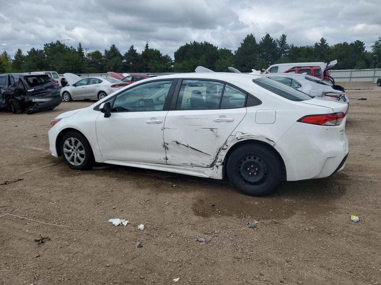 2021 Toyota Corolla Le - Фото 2
