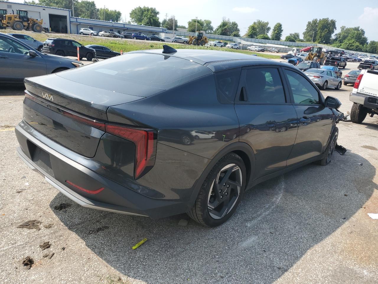 2025 Kia K4 Ex - Image 3