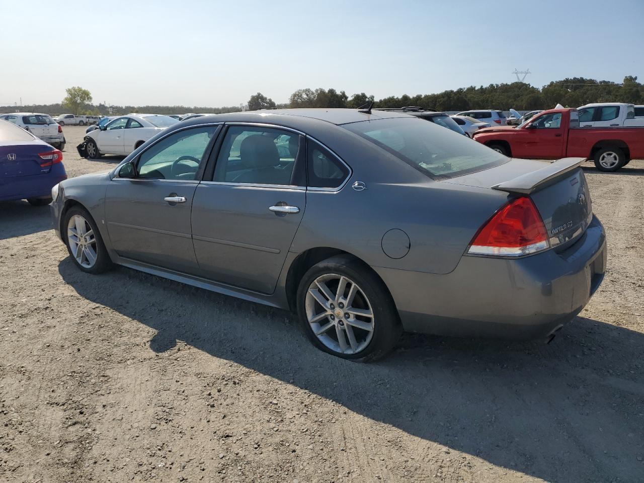 2009 Chevrolet Impala Ltz - Фото 2