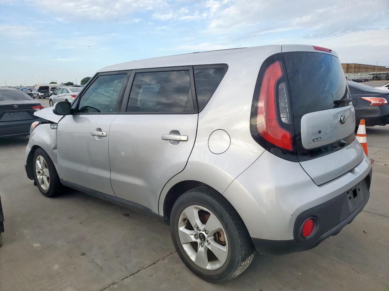 2019 Kia Soul - Image 2