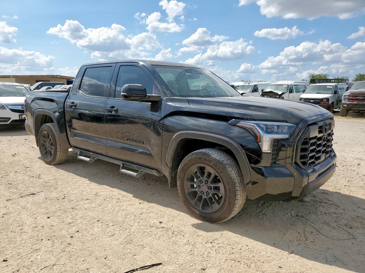2024 Toyota Tundra Crewmax Limited - Фото 4