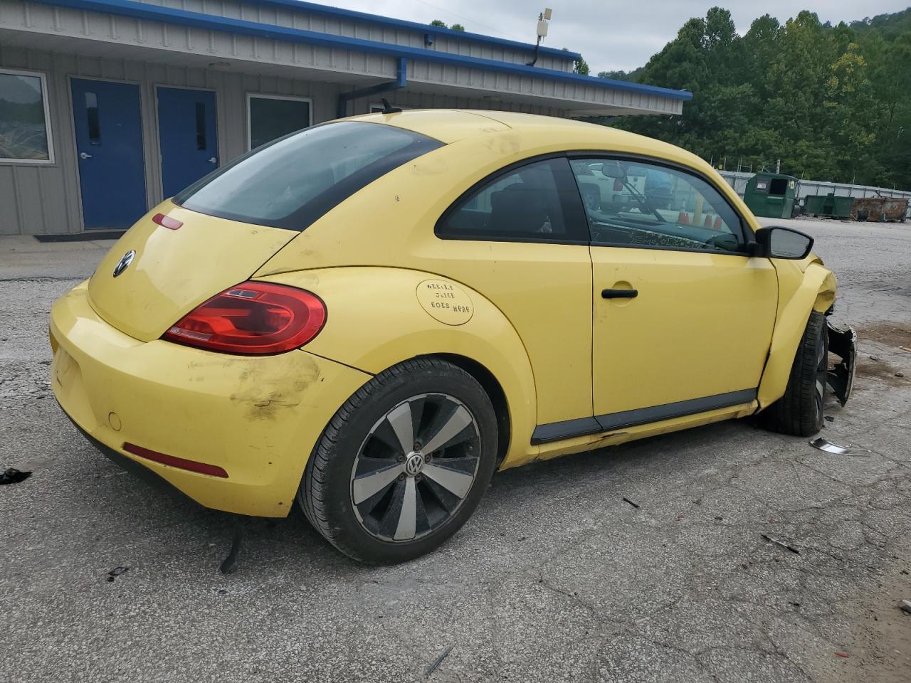 2015 Volkswagen Beetle 1.8T - Image 3