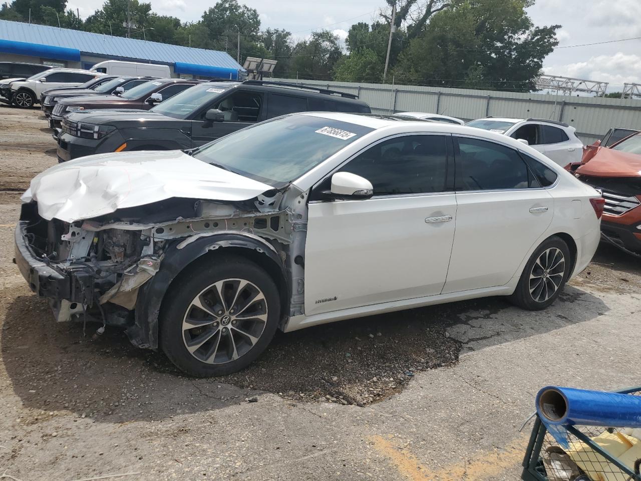 2017 Toyota Avalon Hybrid