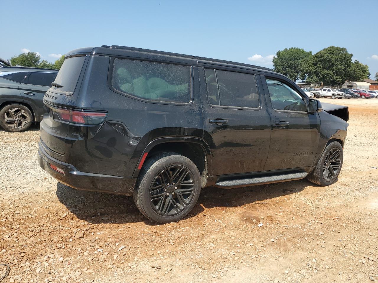2023 Jeep Wagoneer Series Ii - Image 3