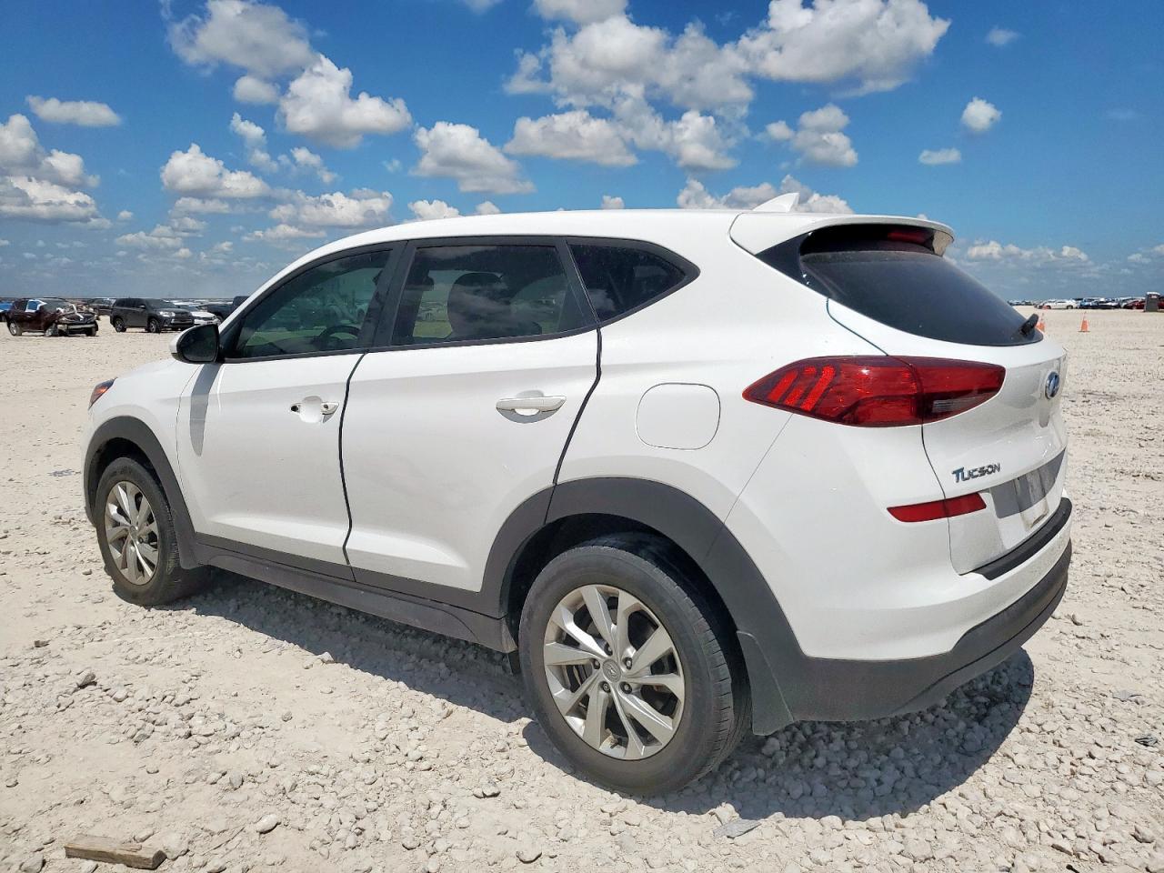 2021 Hyundai Tucson Se - Фото 2