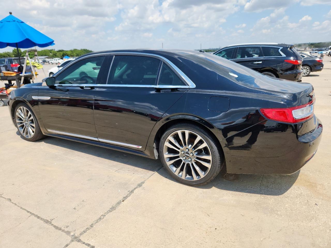 2017 Lincoln Continental Select - Фото 2