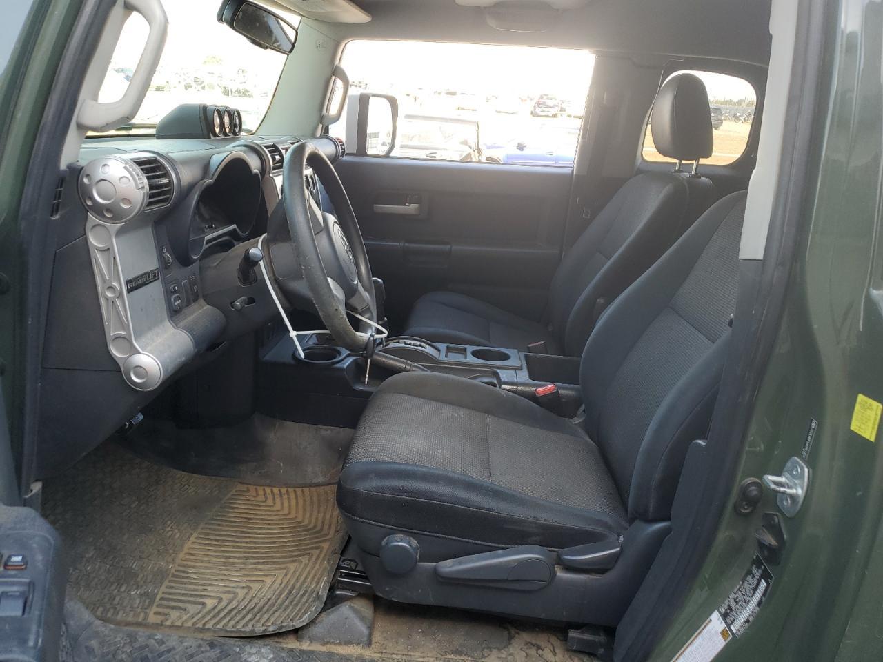 2010 Toyota Fj Cruiser - Image 7