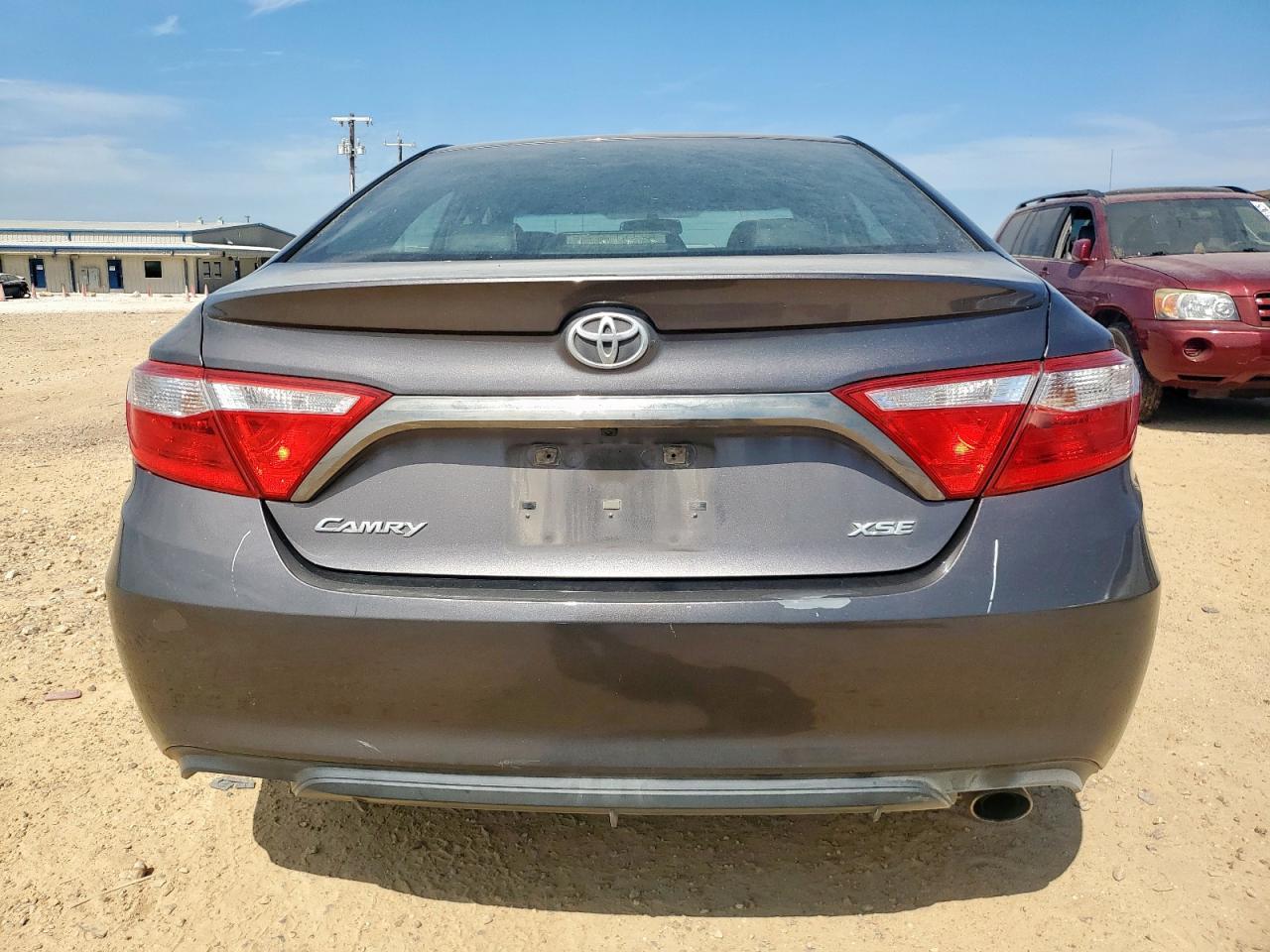 2015 Toyota Camry Le - Image 6