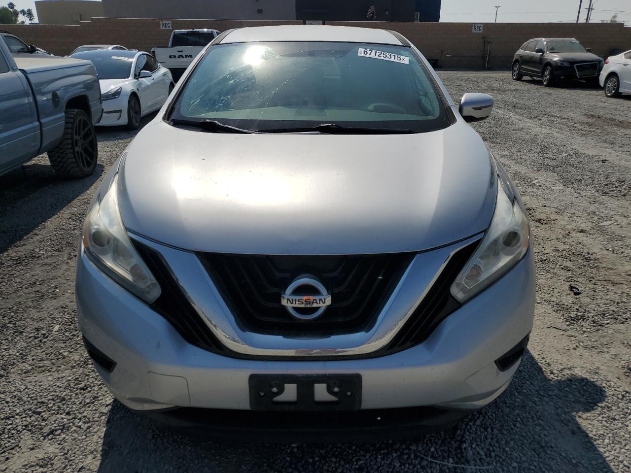 2016 Nissan Murano S - Image 5