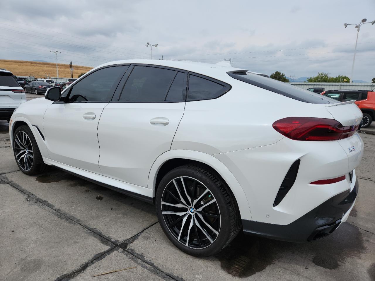 2022 BMW X6 xDrive40I - Фото 2