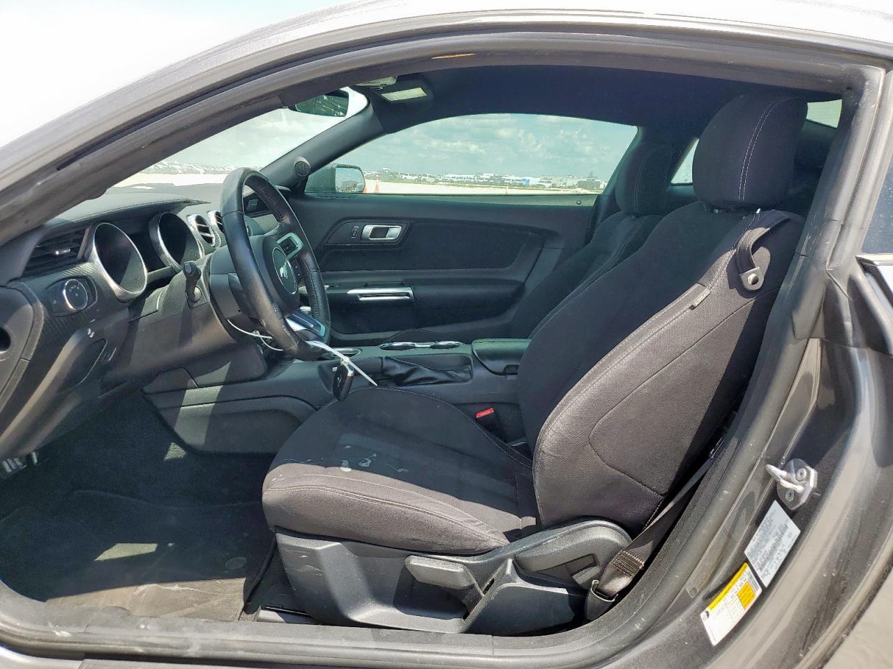 2021 Ford Mustang - Фото 7