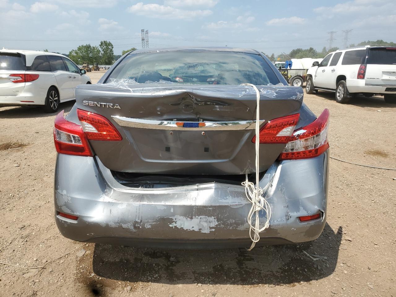 2015 Nissan Sentra S - Фото 6