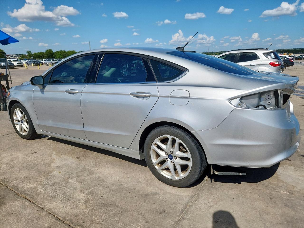 2015 Ford Fusion Se - Фото 2