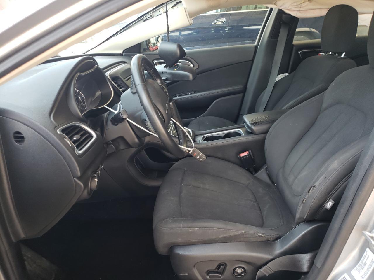 2016 Chrysler 200 Limited - Фото 7