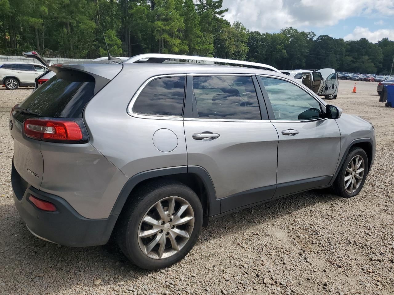 2018 Jeep Cherokee Limited - Image 3