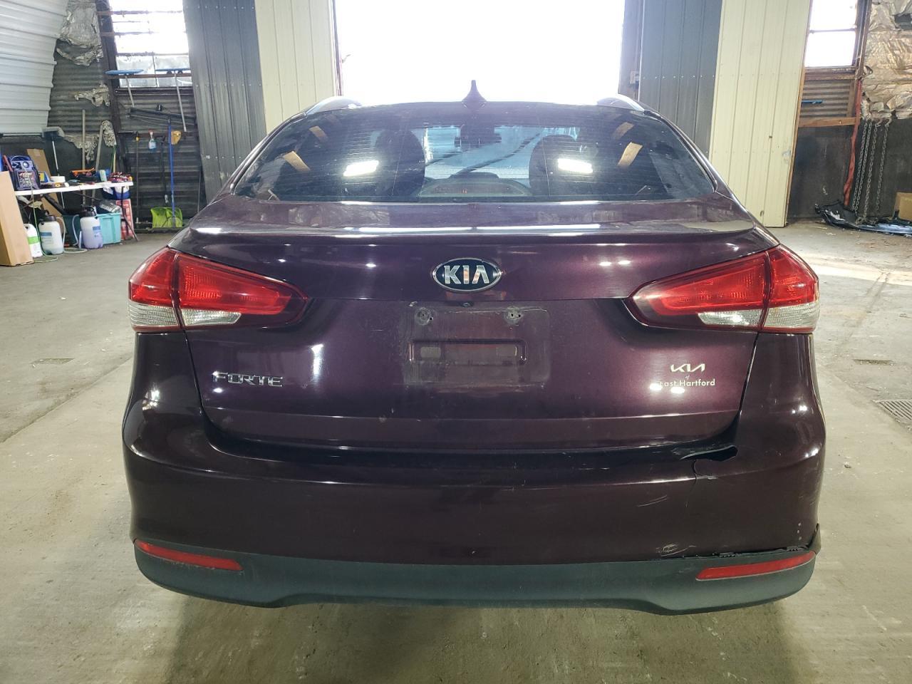 2017 Kia Forte Lx - Image 6