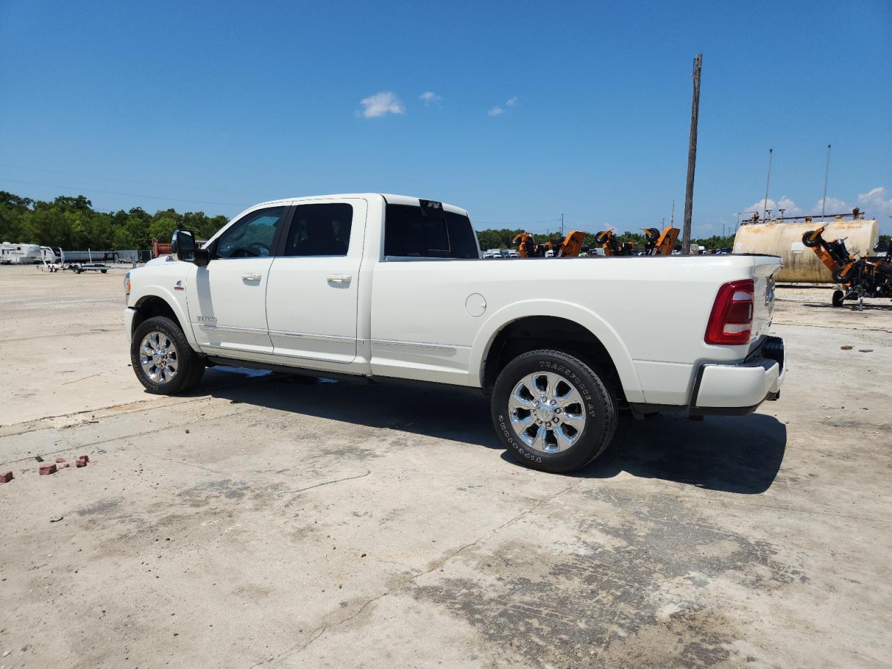 2023 Ram 3500 Limited - Фото 2