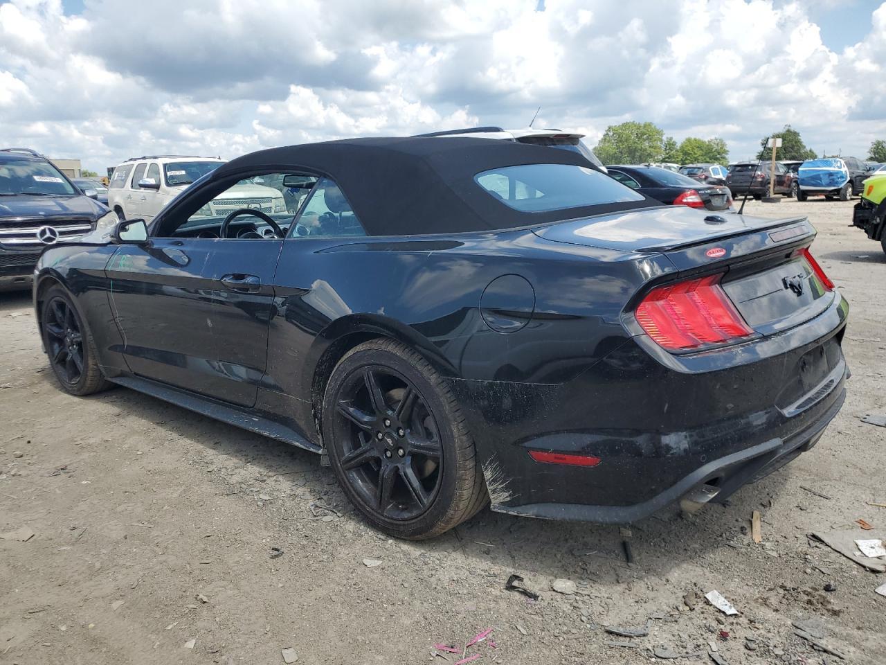 2020 Ford Mustang - Фото 2