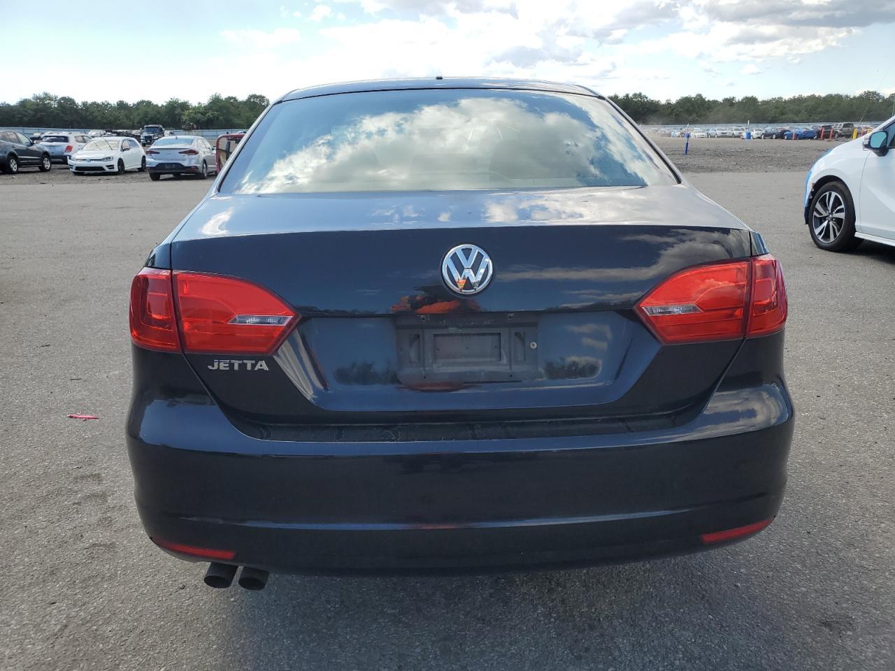 2014 Volkswagen Jetta Base - Image 6