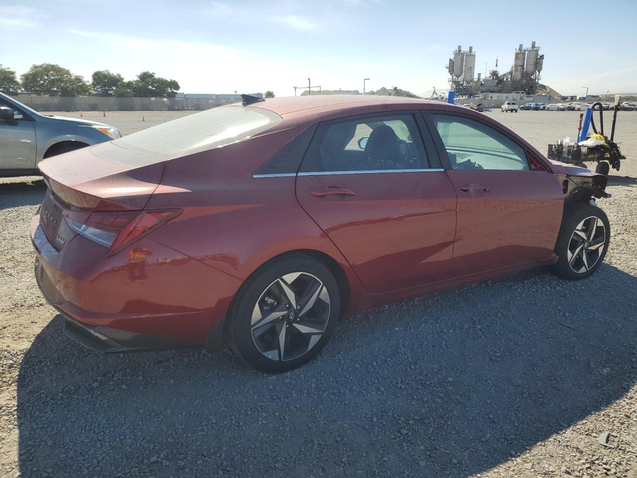 2023 Hyundai Elantra Limited - Фото 3