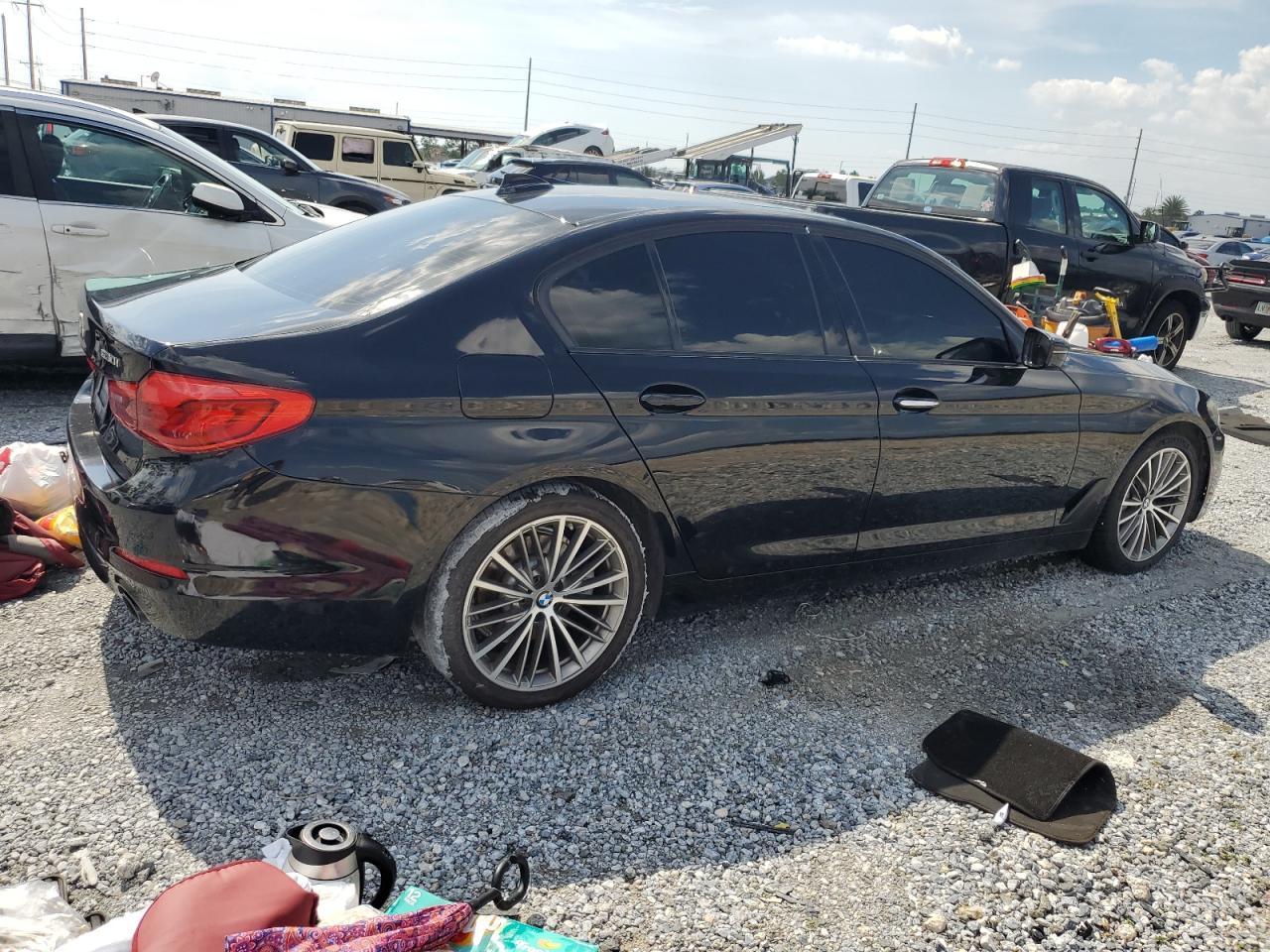 2017 BMW 530 I - Фото 3