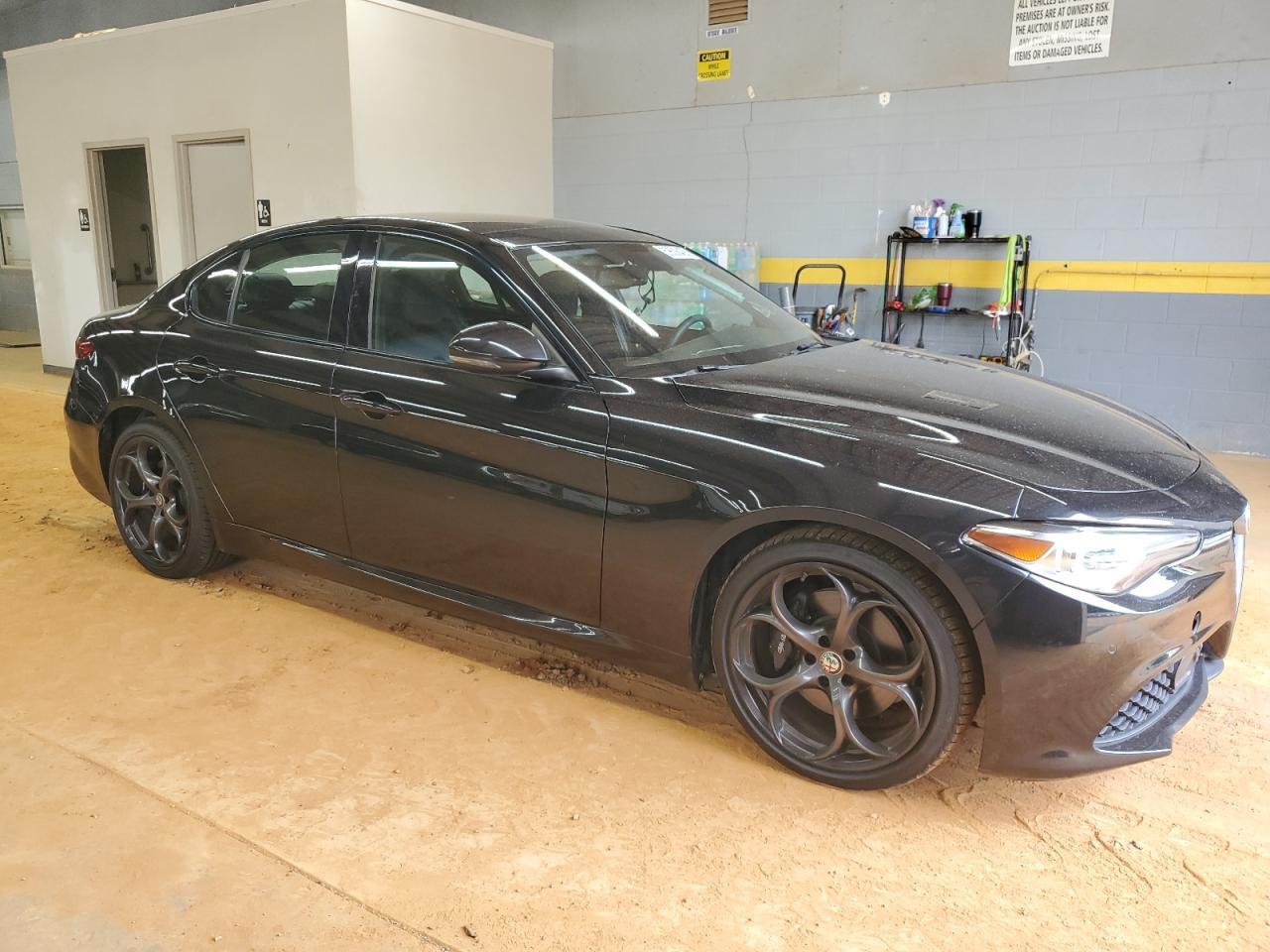 2018 Alfa Romeo Giulia Ti - Фото 4