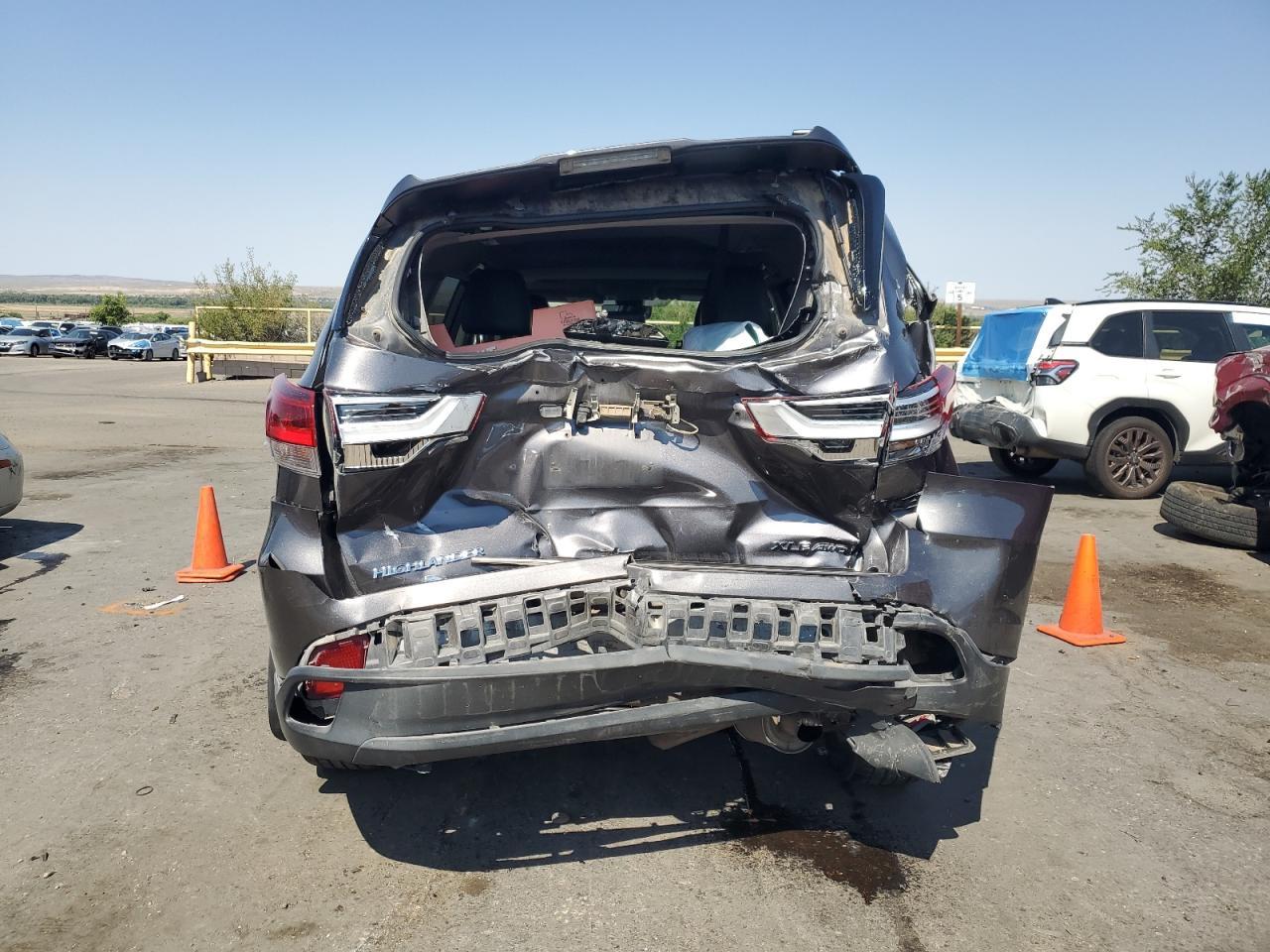 2018 Toyota Highlander Se - Фото 6