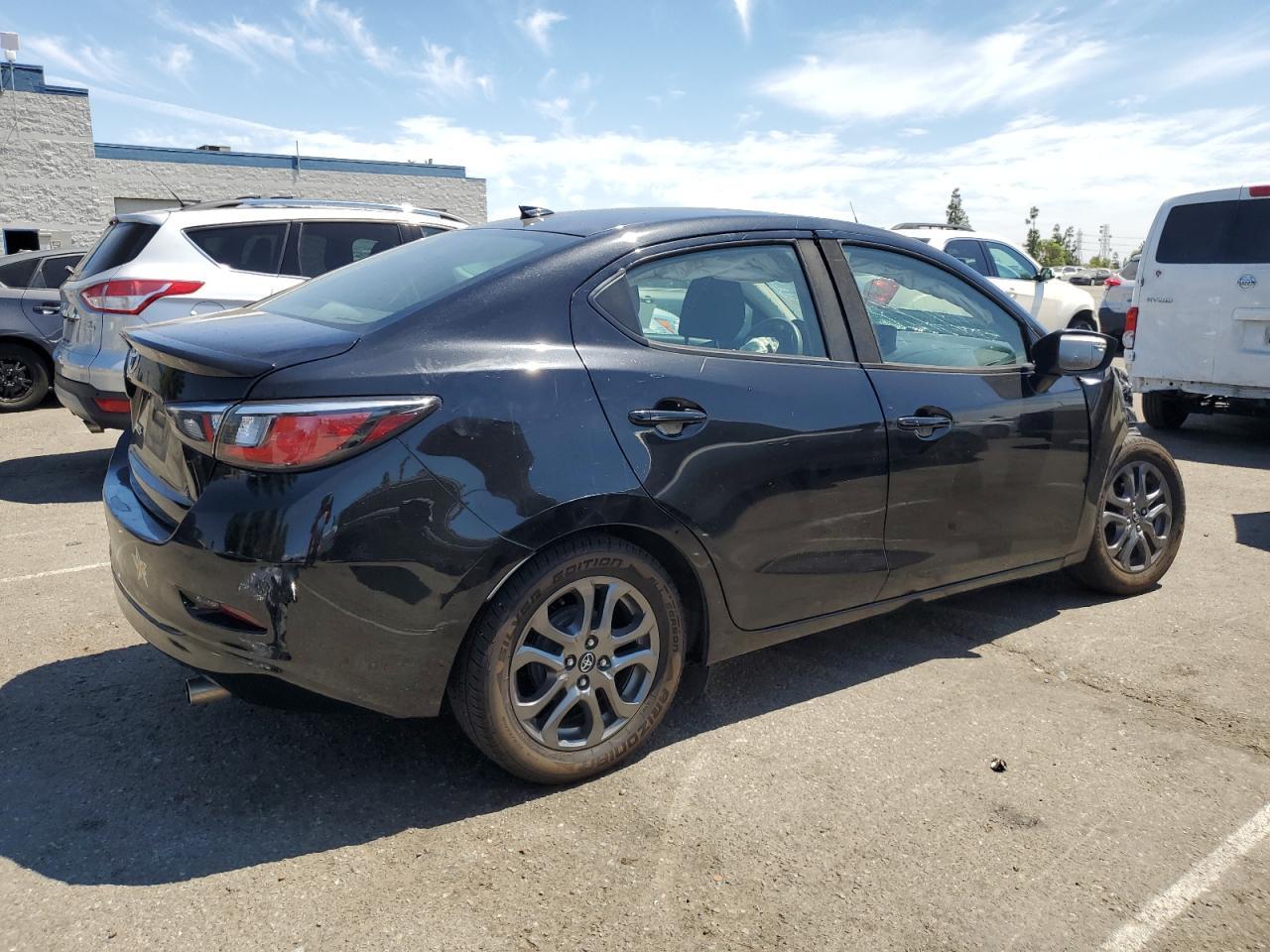 2019 Toyota Yaris L - Image 3