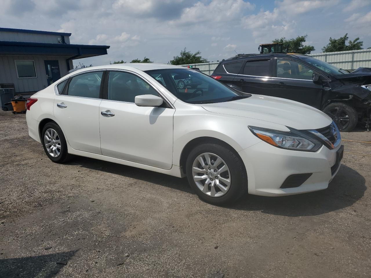 2016 Nissan Altima 2.5 - Фото 4